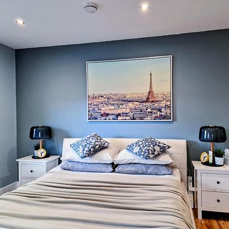 Master Bedroom With Ensuite Lucan Exterior photo