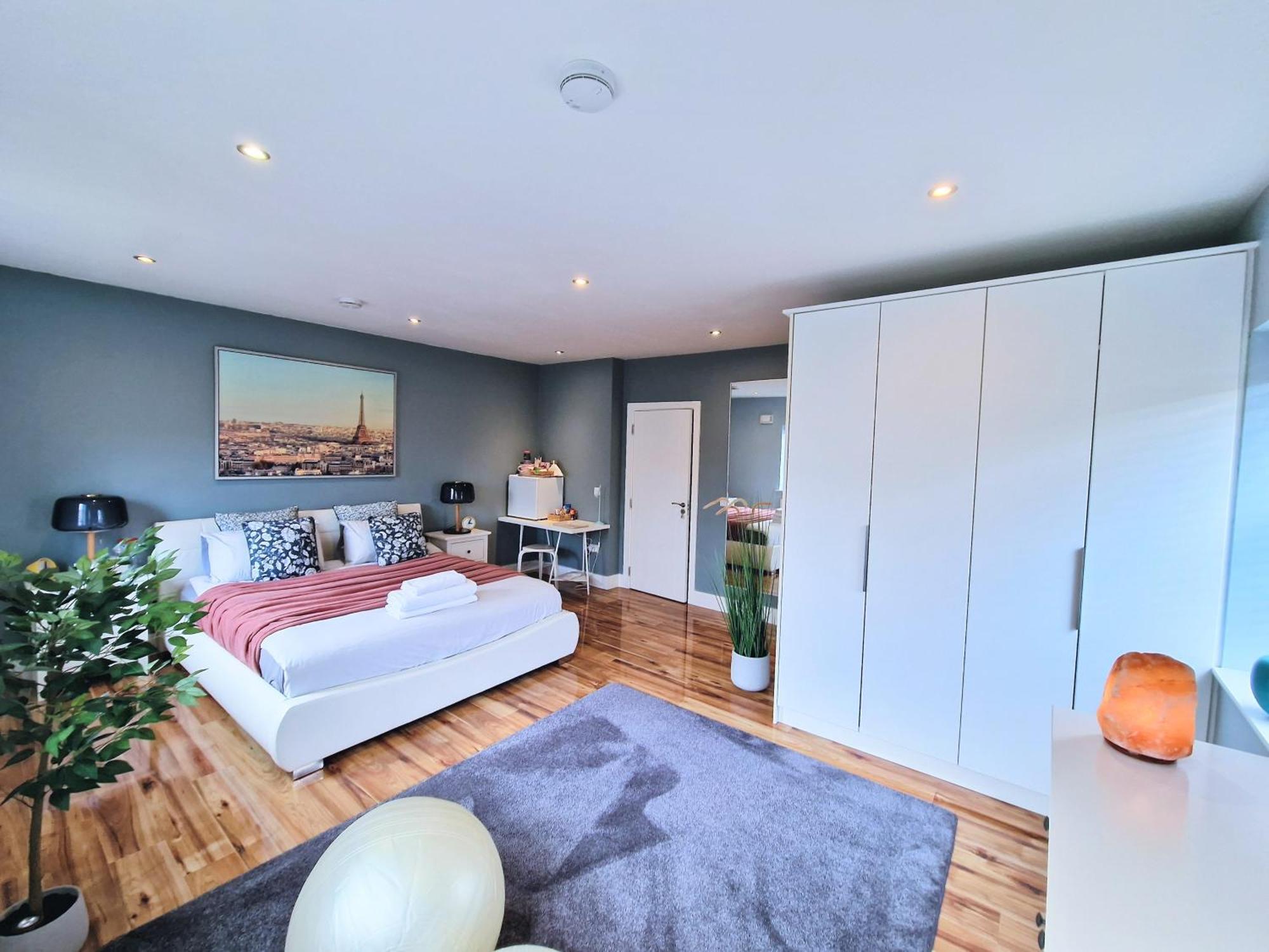 Master Bedroom With Ensuite Lucan Exterior photo